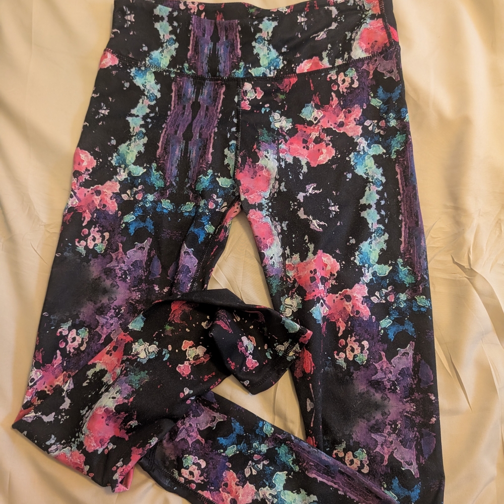 Fabletics Multicolor Abstract Leggings